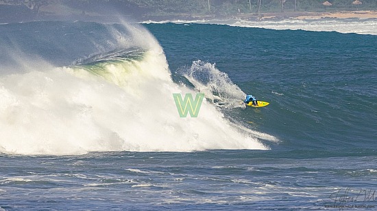 big wave surfing, blue vest, haena, hāʻena, yellow board, 01/16/21